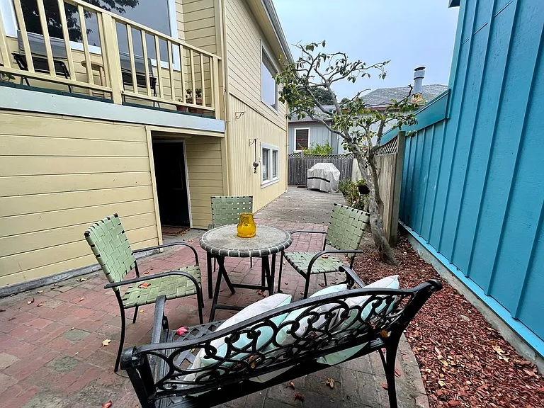 247 Granite St — Photo 37