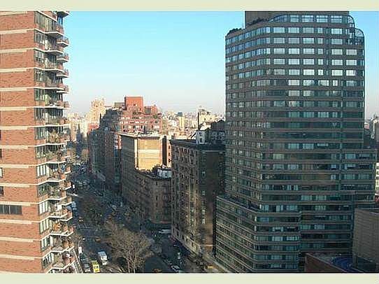 5th image of 1965 Broadway APT 20E
