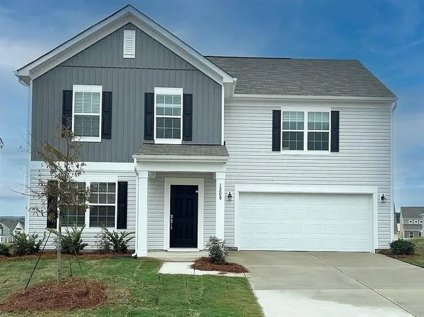 1208 Old Fort Dr, Edgemoor, SC 29712