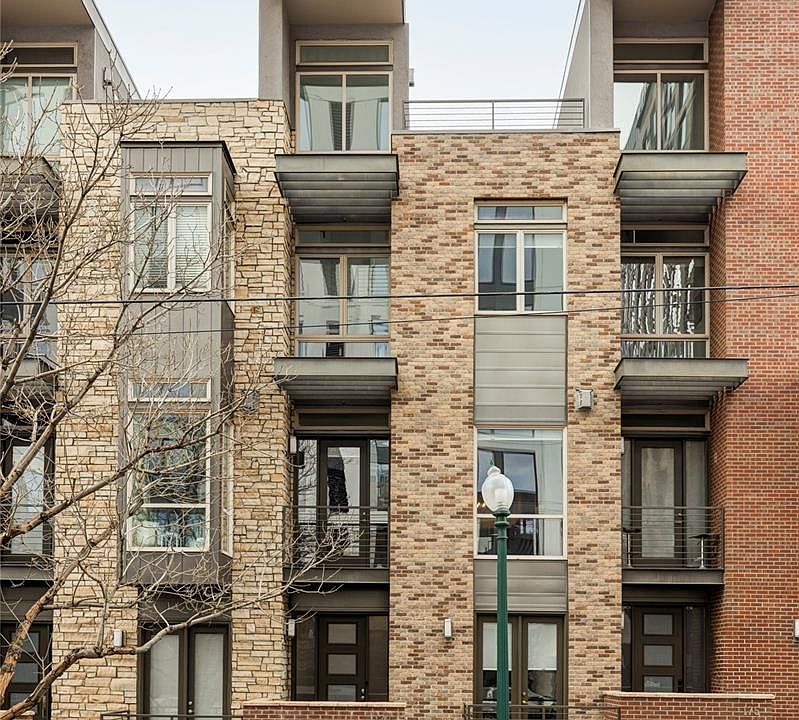 1st image of 179 W 10th Avenue