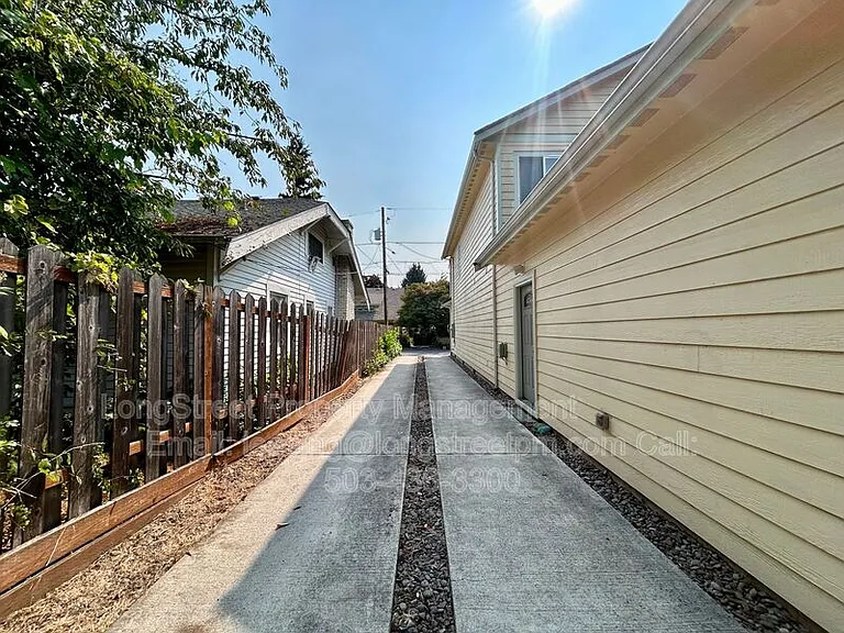 4833 NE 18th Ave — Photo 46