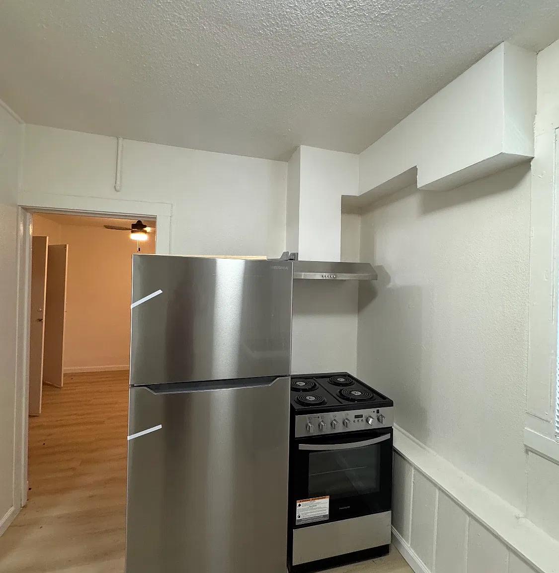 Studio, 410 sqft, $1,220 — Photo 2
