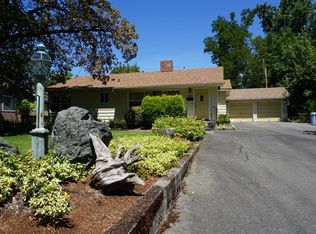 410 SW Burgess St, Grants Pass, OR 97526