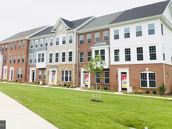 305 Buckeye Cir, La Plata, MD 20646