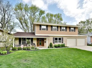 210 56th St, Downers Grove, IL 60516