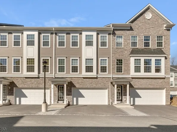 14 Coogan Ct, Morris Plains Boro, NJ 07950