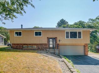 94 Strangeway Ave, Lodi, WI 53555