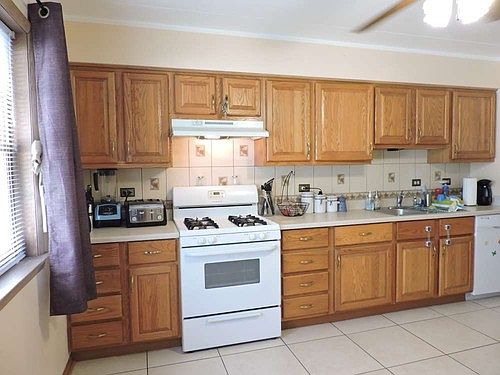 4th image of 5200 N Delphia Ave Unit 102