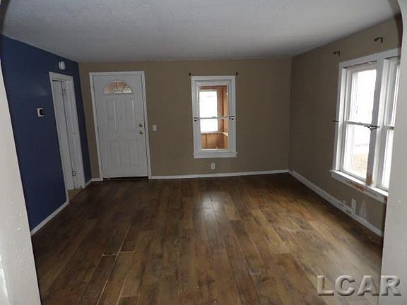 4th image of 349 Greenly St