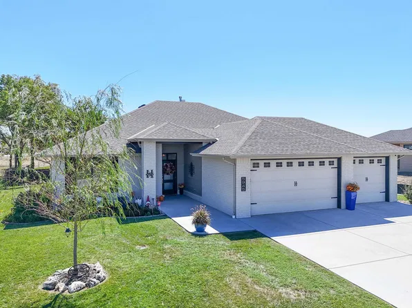 5945 Forbes St, Wichita, KS 67220