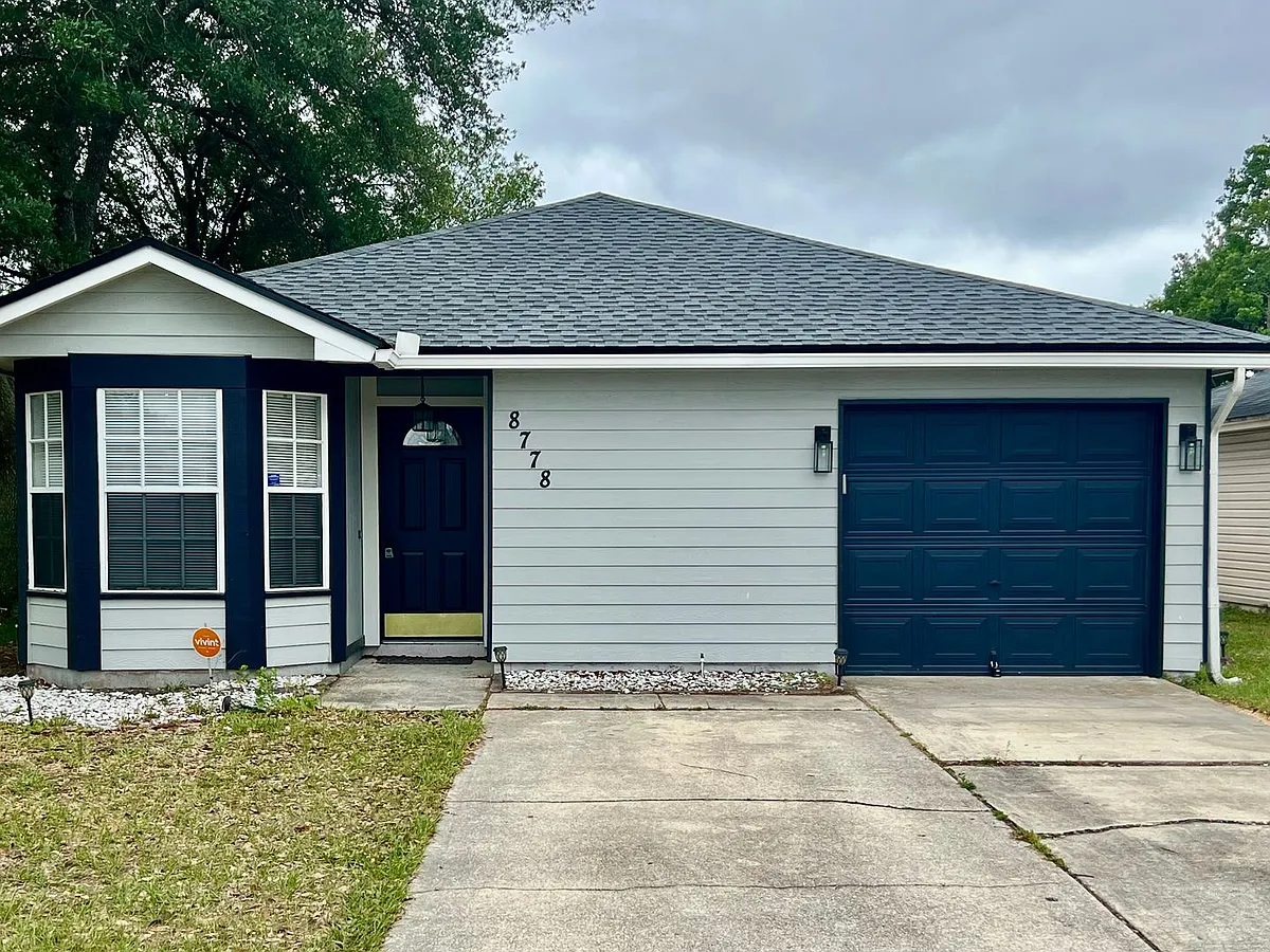 Building Photo - 8778 Buzz Ct