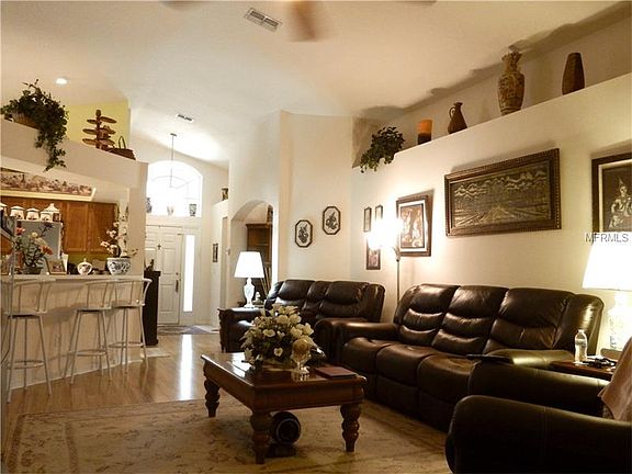 5th image of 30703 Midtown Ct