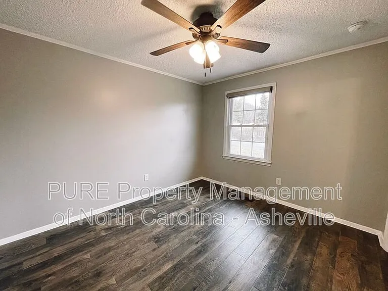68 Wake Robin Way — Photo 11