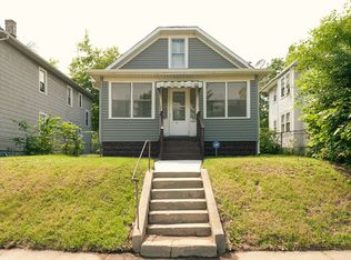 826 S Martin Luther King Jr Ave, Waukegan, IL