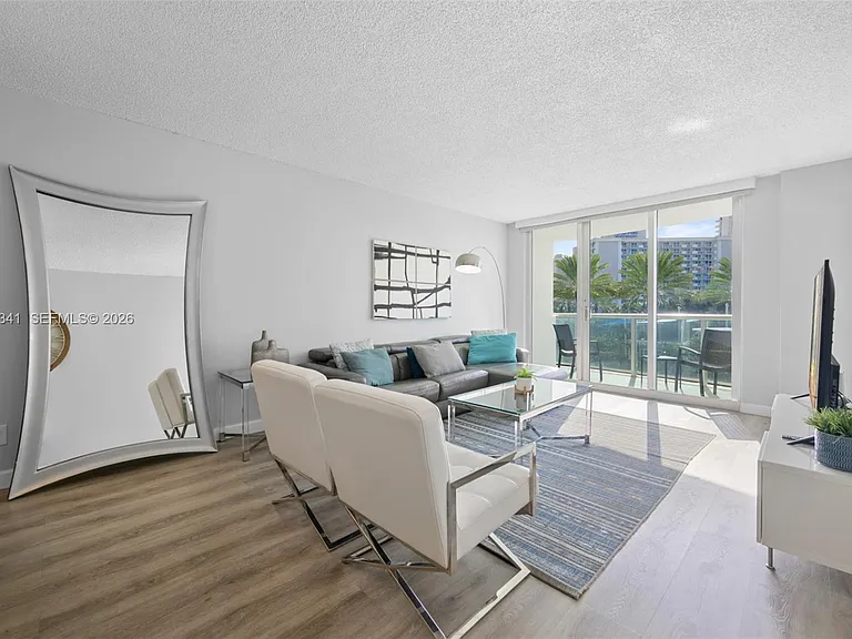 19370 Collins Ave #321 — Photo 6