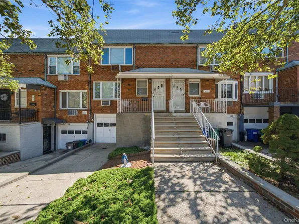 6669 73rd Place, Middle Village, NY 11379