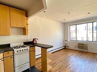 530 W 47th St #4DE, New York, NY 10036