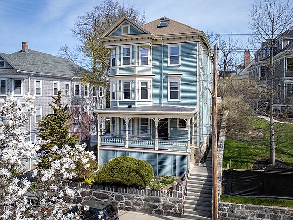3rd image of 32 Spring Park Ave #1