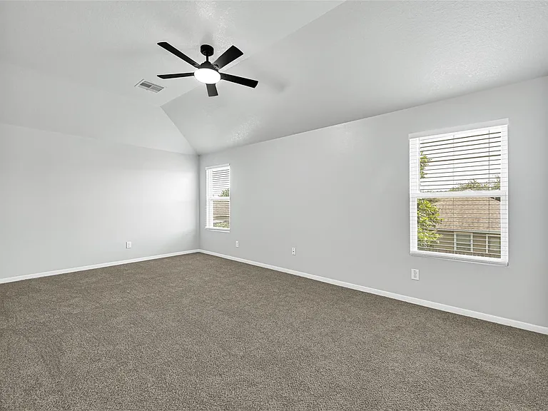 1827 Macondray Dr — Photo 15