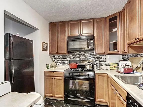2nd image of 4600 S Four Mile Run Dr APT 228