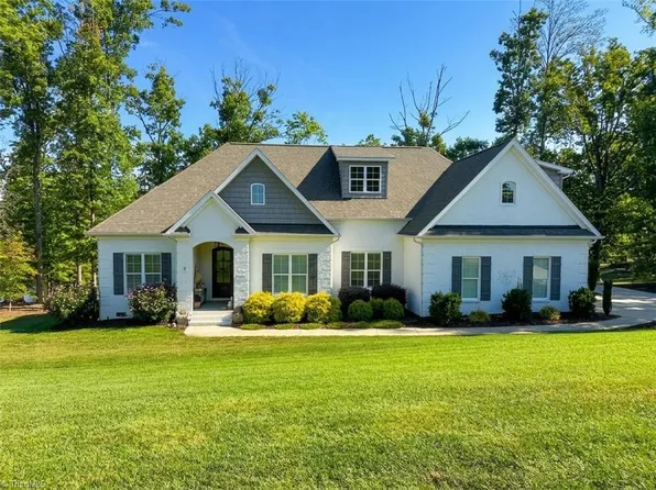 8104 Poplar Bluff Dr, Stokesdale, NC 27357