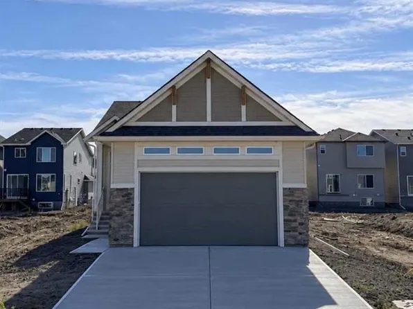 31 N Hotchkiss Ave SE, Calgary, AB T3S 0T5