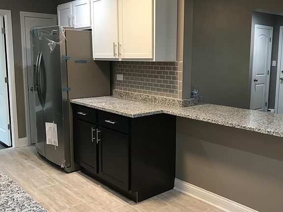 3rd image of 507 W Miner St APT 101