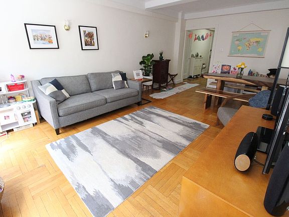 3rd image of 201 W 77th St APT 16C
