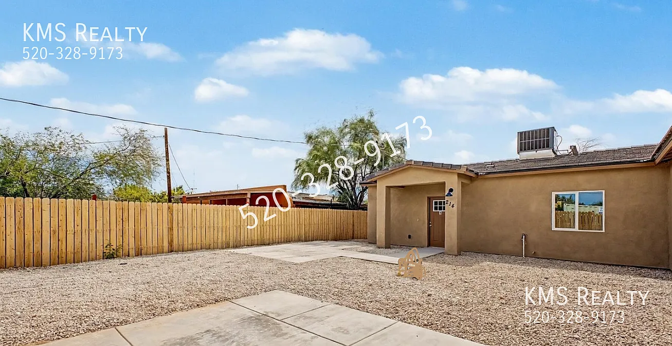 214 E Kelso St — Photo 2