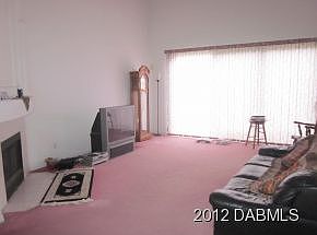 3rd image of 28 Queen Ann Ct