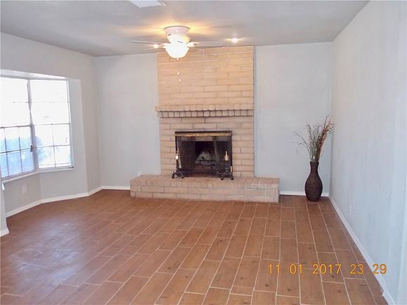 5th image of 10524 Sidney St