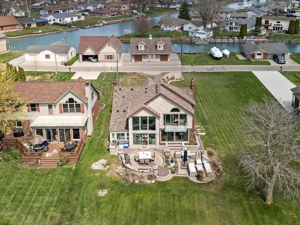 8115 Colony Dr, Clay, MI 48001