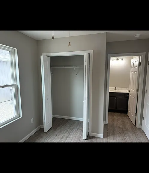 512 N Oak St — Photo 10