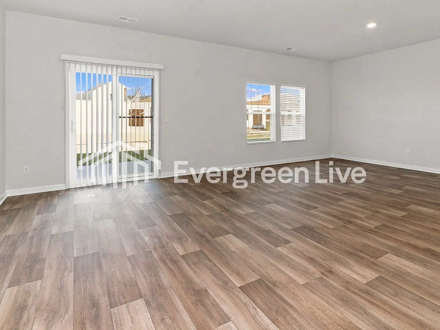 3 bed, 3.0 bath, 1437 sqft, $2,235 — Photo 2