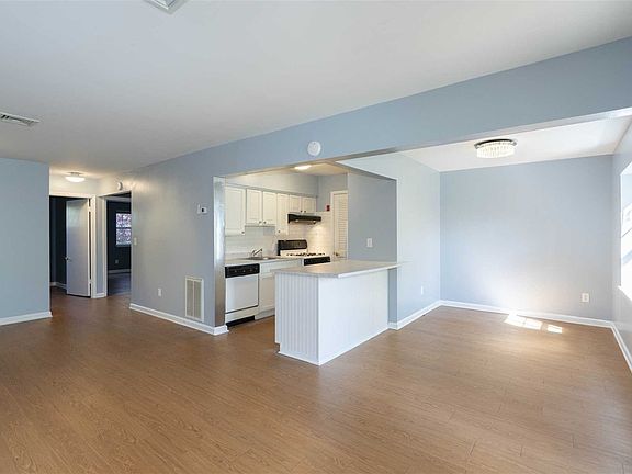 5th image of 1145 Washington Grn