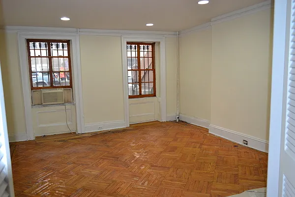 Rented by Gold Star | media 3