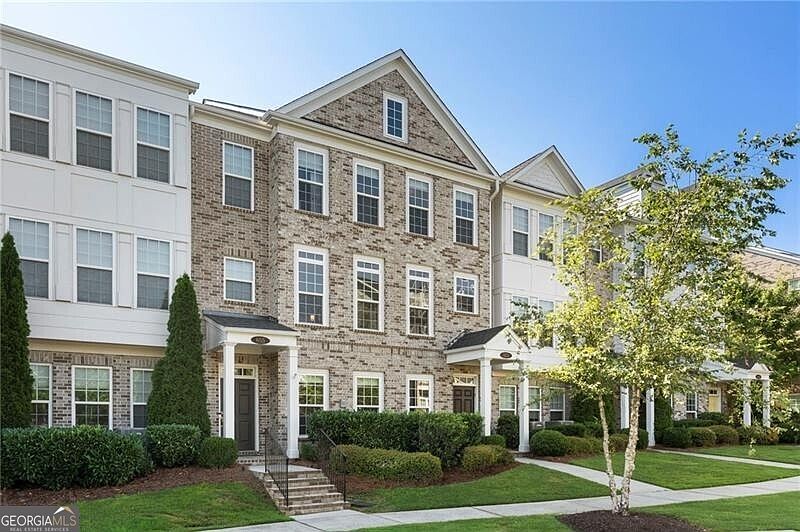 1st image of 653 Hanlon Way