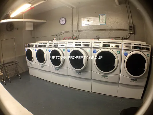 Rented by Uptown Property Group | media 10