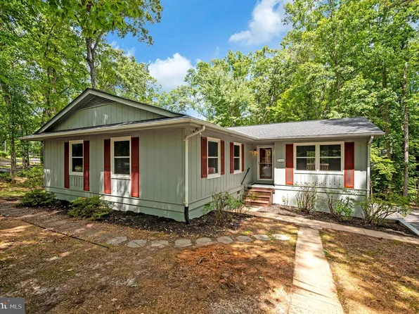 100 Tall Pines Ave, Locust Grove, VA 22508