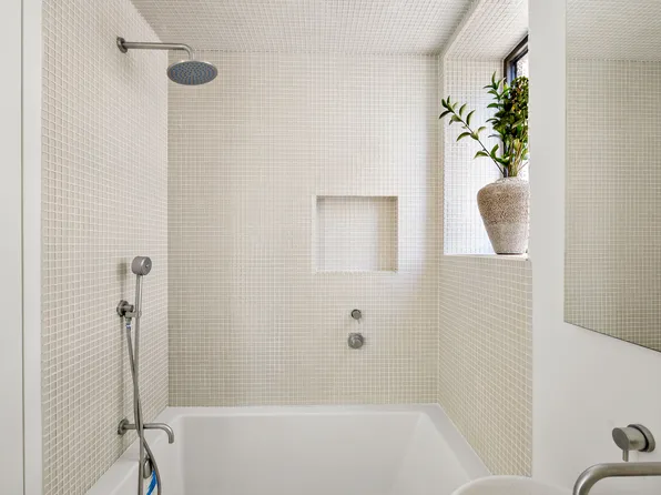 9 Chapel Street image 24 of 33