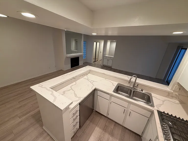 13112 Valleyheart Dr — Photo 7