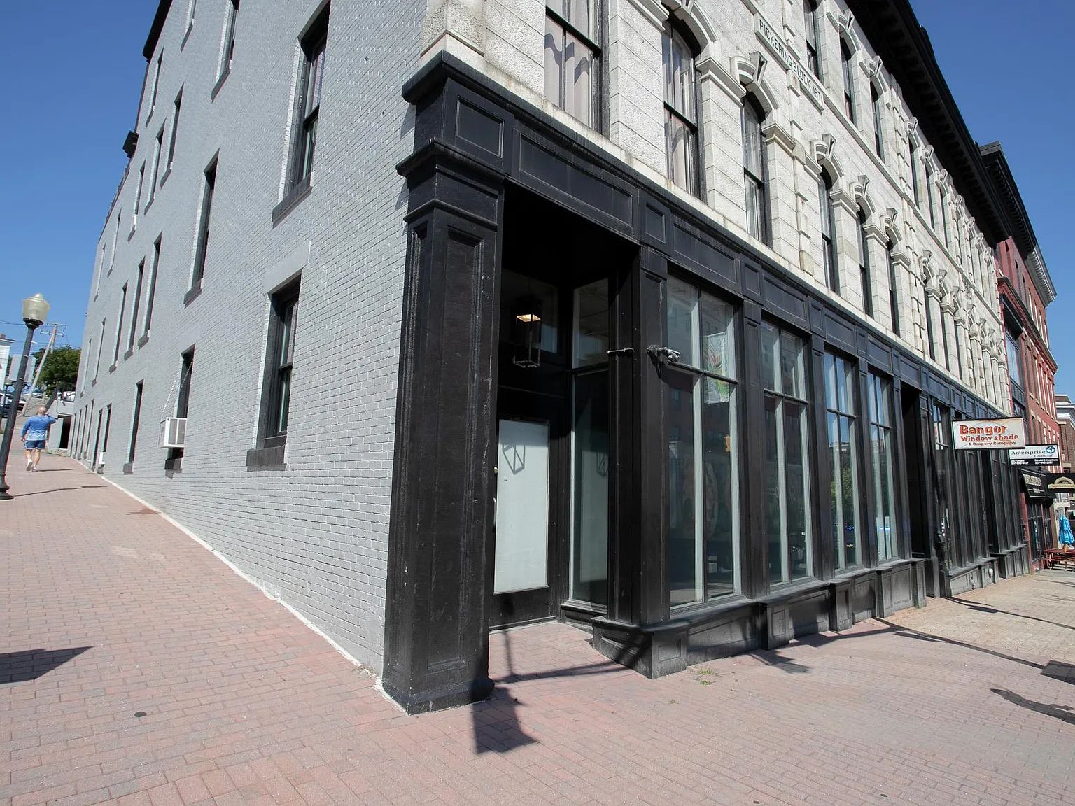 Adams Block — Photo 2