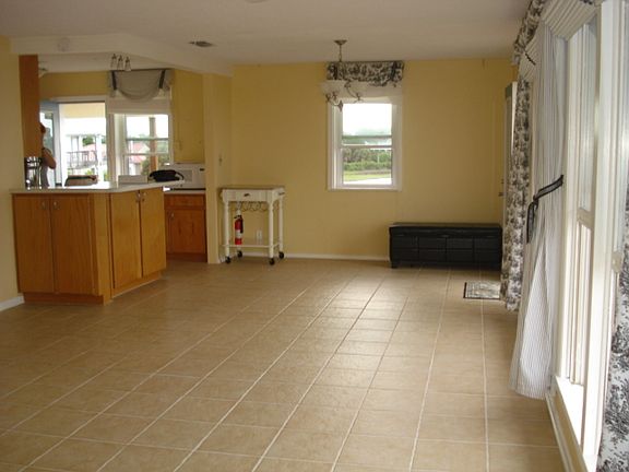 5th image of 86 Ocean View Dr