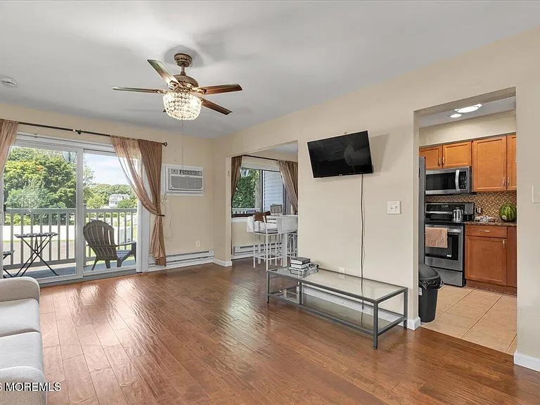 119 Avery Ave #J27 — Photo 4