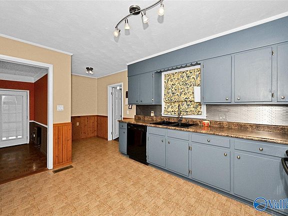 5th image of 909 Woodruff Rd SW