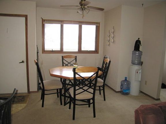 5th image of 827 Mill Pond Ln