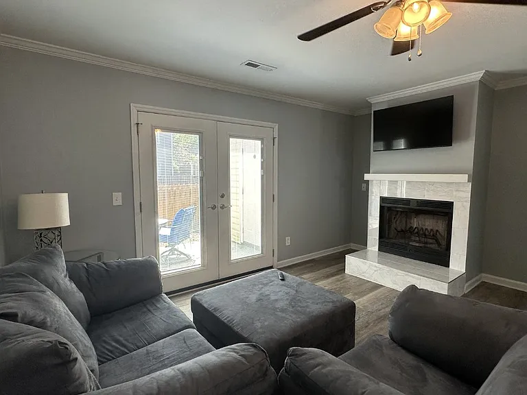 126 Lullwater Dr #B — Photo 7