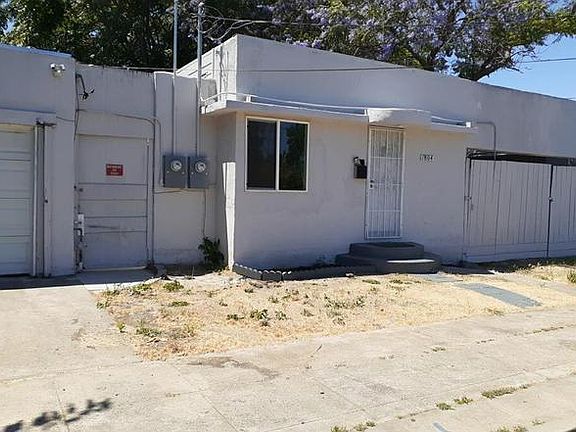 2nd image of 1808 Forest Ave