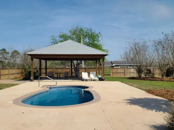 69 Kirkland Rd, Colquitt, GA 39837