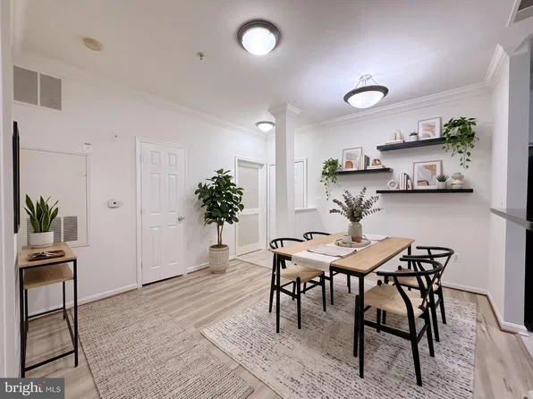 4862 Eisenhower Ave Unit 173, Alexandria, VA 22304